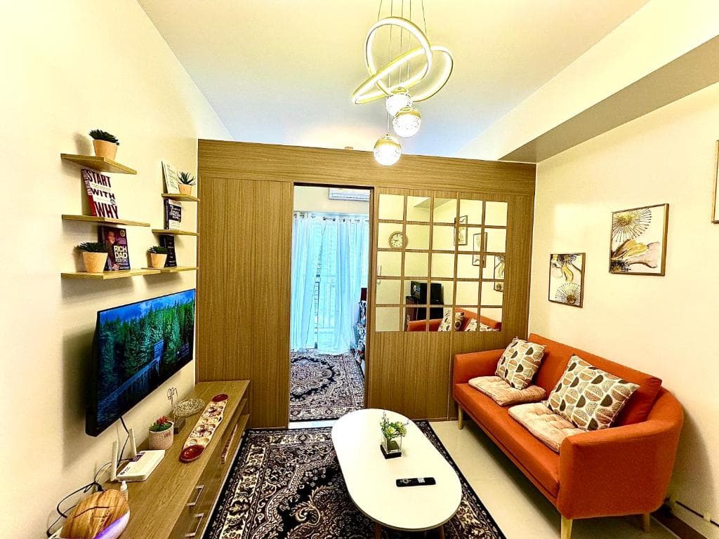 Unit 104 — photo 1